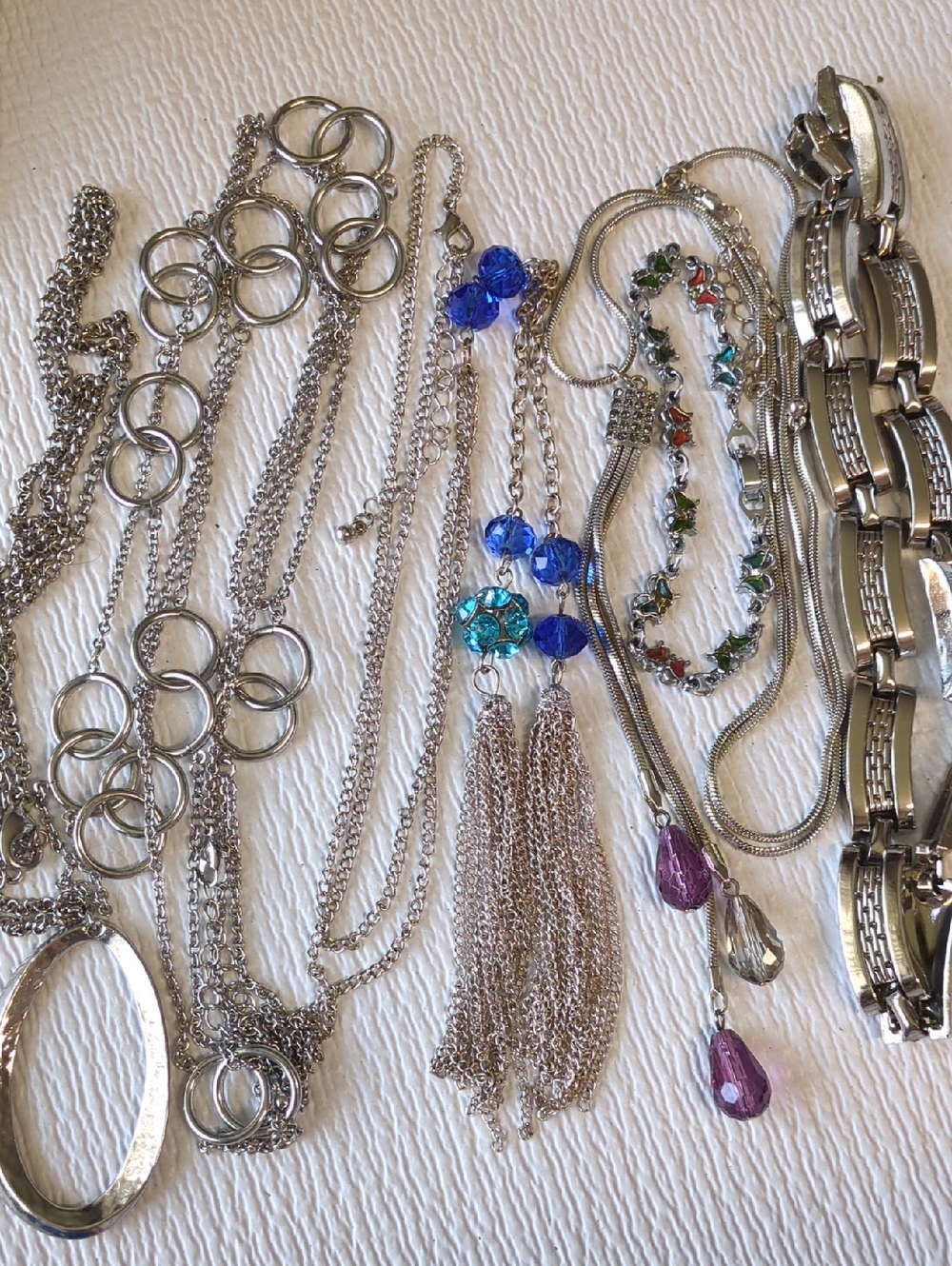 🎂Y18 - Silvertone Necklaces -  with Glass beads, Pendants and Bracelet